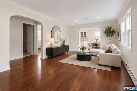 29 Graham Terrace Saddle Brook NJ 07663