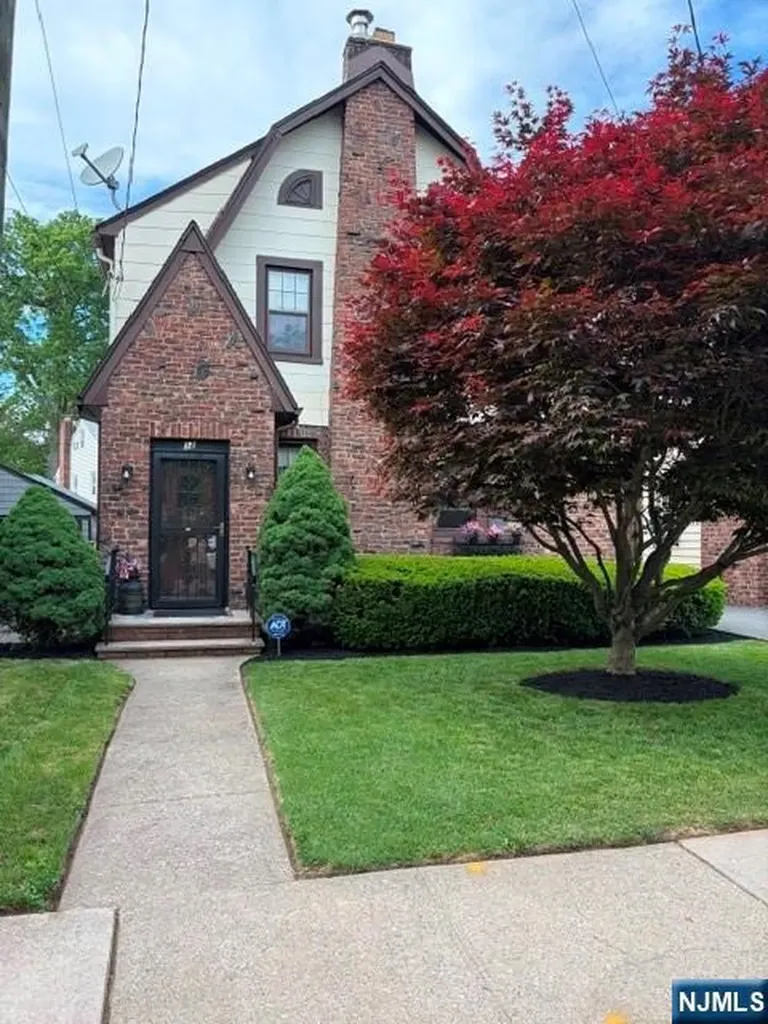 12 Ferncliff Road Bloomfield NJ 07003