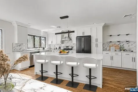 32 Brantwood Place Clifton NJ 07013
