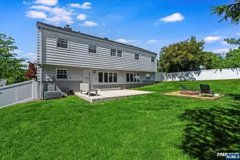 32 Brantwood Place Clifton NJ 07013