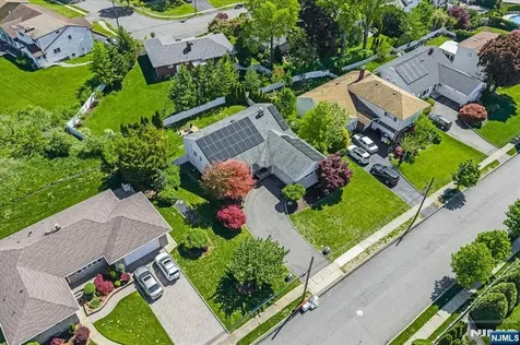 32 Brantwood Place Clifton NJ 07013