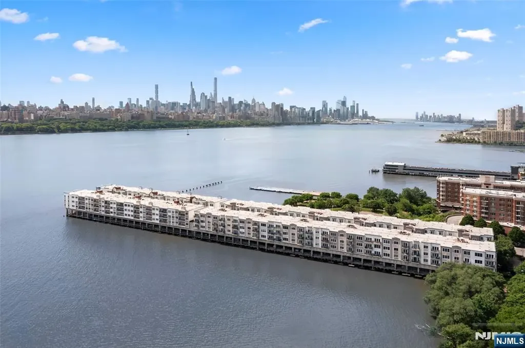 250 The Promenade Edgewater NJ 07020
