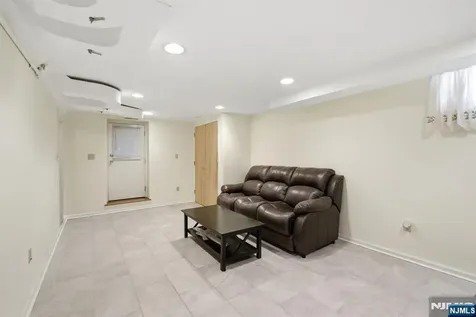 46 Oakley Terrace Nutley NJ 07110