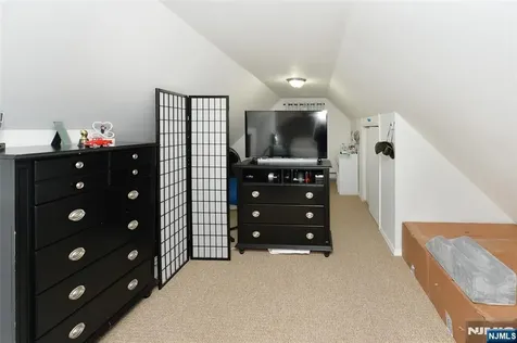 6 May Street Wallington NJ 07057