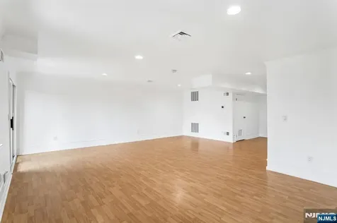 304 Heights Drive Haledon NJ 07508