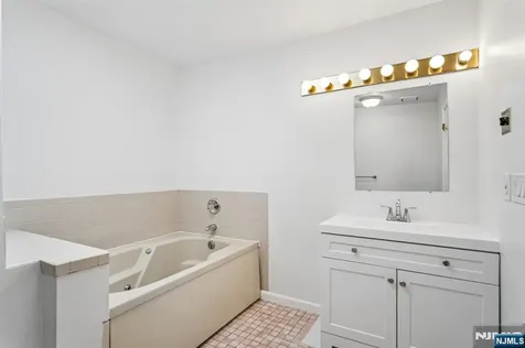 304 Heights Drive Haledon NJ 07508