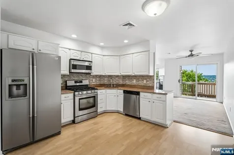 304 Heights Drive Haledon NJ 07508