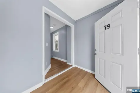 79 Delmar Place Irvington NJ 07111