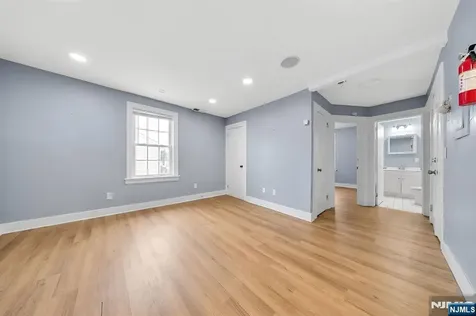 79 Delmar Place Irvington NJ 07111