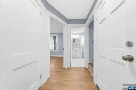 79 Delmar Place Irvington NJ 07111