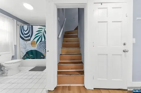 79 Delmar Place Irvington NJ 07111