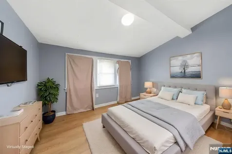 79 Delmar Place Irvington NJ 07111