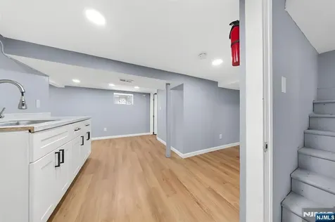 79 Delmar Place Irvington NJ 07111