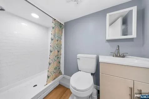 79 Delmar Place Irvington NJ 07111