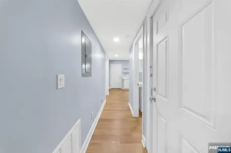 79 Delmar Place Irvington NJ 07111