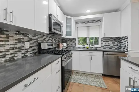 613 Fir Court Norwood NJ 07648