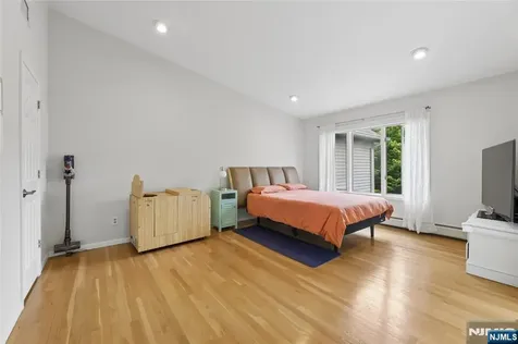 613 Fir Court Norwood NJ 07648
