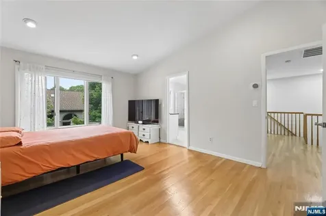 613 Fir Court Norwood NJ 07648