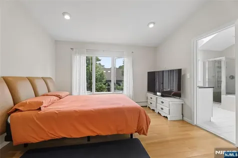613 Fir Court Norwood NJ 07648