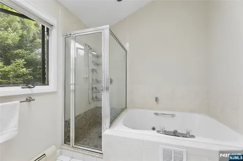 613 Fir Court Norwood NJ 07648