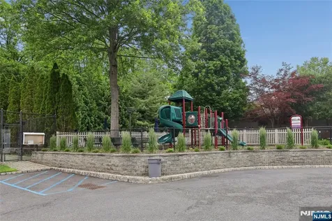613 Fir Court Norwood NJ 07648