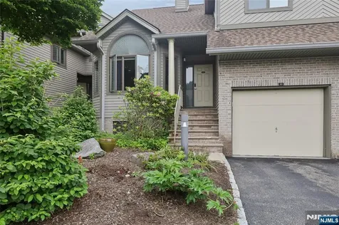 613 Fir Court Norwood NJ 07648