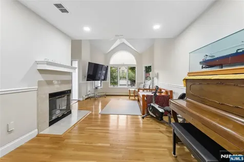613 Fir Court Norwood NJ 07648