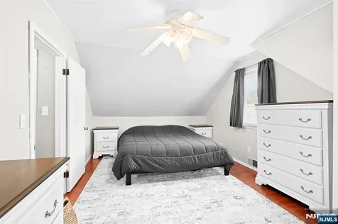 3 Roy Avenue Bloomingdale NJ 07403