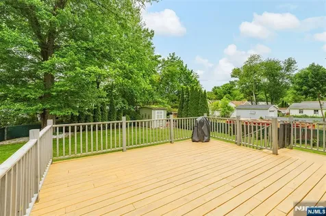 3 Roy Avenue Bloomingdale NJ 07403