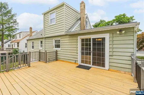 3 Roy Avenue Bloomingdale NJ 07403