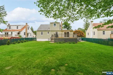 3 Roy Avenue Bloomingdale NJ 07403