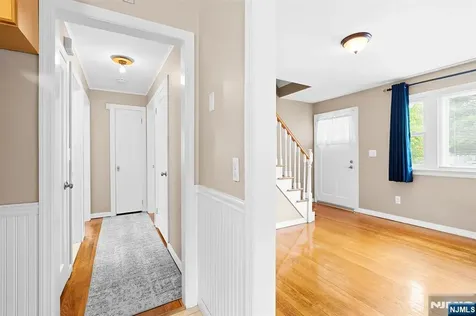 3 Roy Avenue Bloomingdale NJ 07403