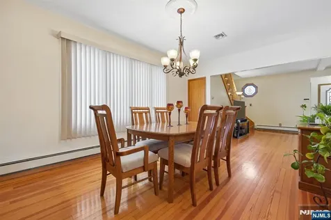 562 Valley Road Clifton NJ 07013