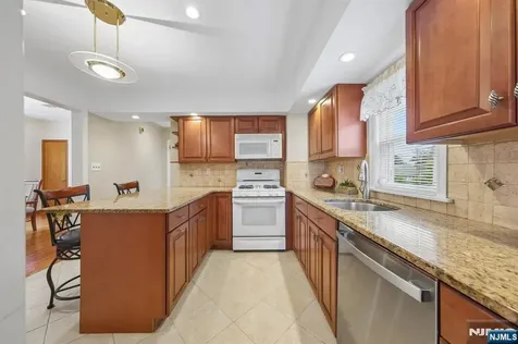 562 Valley Road Clifton NJ 07013