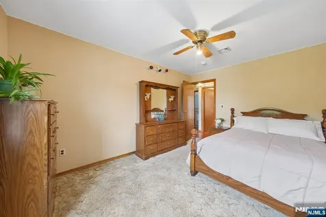 562 Valley Road Clifton NJ 07013