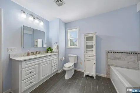 562 Valley Road Clifton NJ 07013