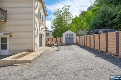 562 Valley Road Clifton NJ 07013