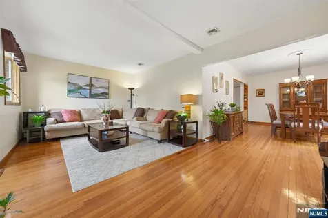 562 Valley Road Clifton NJ 07013