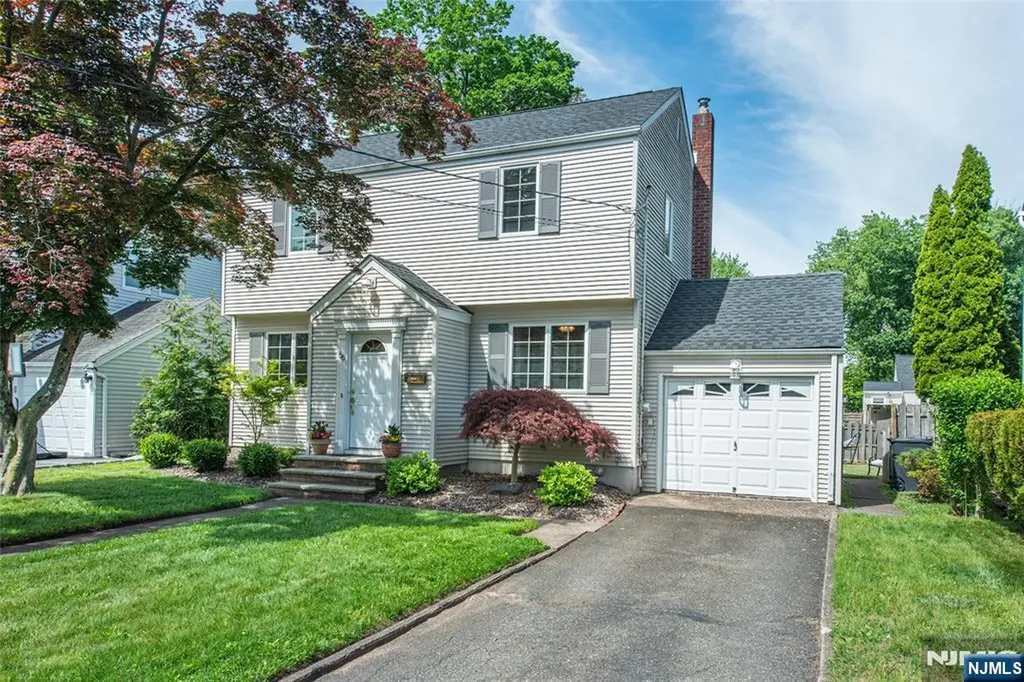56 Lunn Avenue Bergenfield NJ 07621