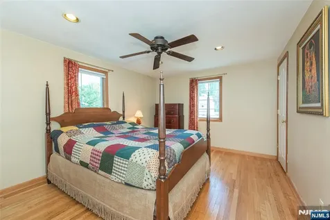 56 Lunn Avenue Bergenfield NJ 07621