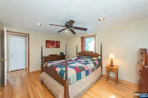 56 Lunn Avenue Bergenfield NJ 07621