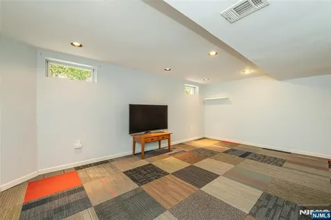 56 Lunn Avenue Bergenfield NJ 07621