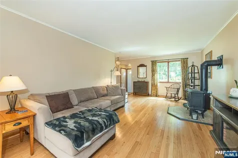 56 Lunn Avenue Bergenfield NJ 07621