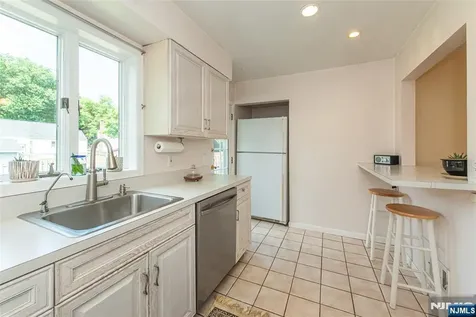 56 Lunn Avenue Bergenfield NJ 07621