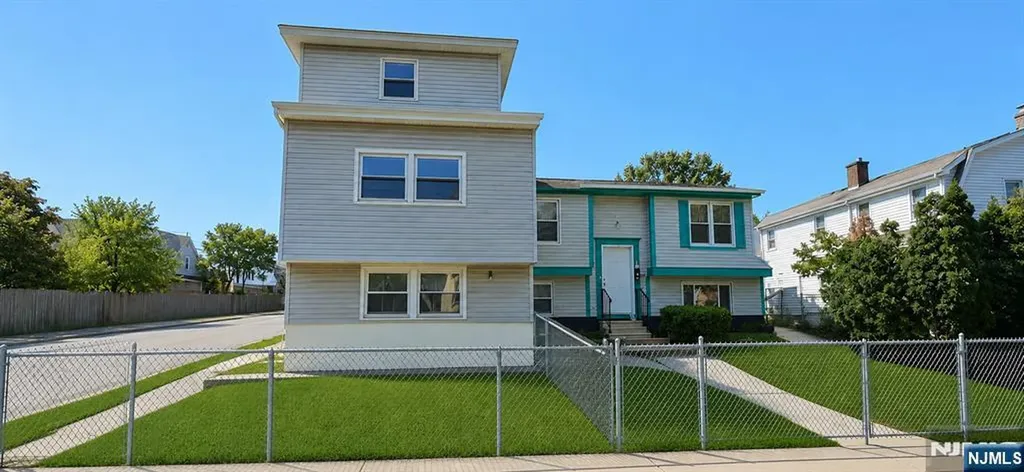 237-239 Smith Street Newark NJ 07106