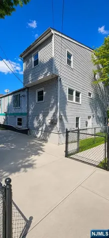 237-239 Smith Street Newark NJ 07106