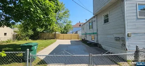 237-239 Smith Street Newark NJ 07106