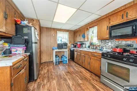 43 Fritz Street Bloomfield NJ 07003