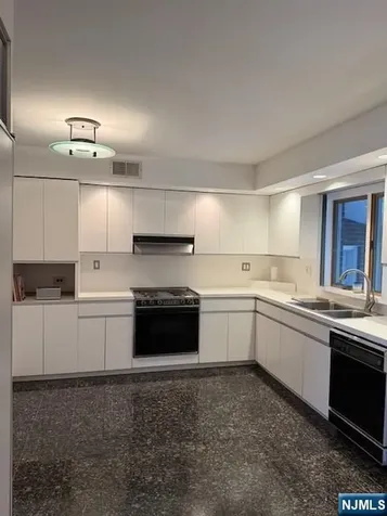 535 Summit Englewood Cliffs NJ 07632