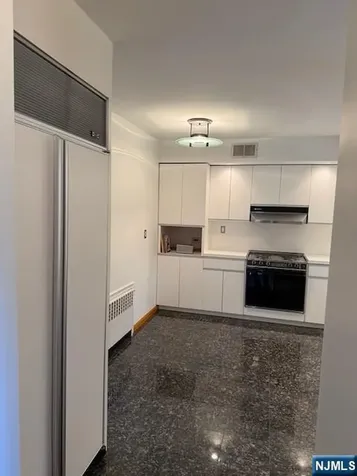 535 Summit Englewood Cliffs NJ 07632